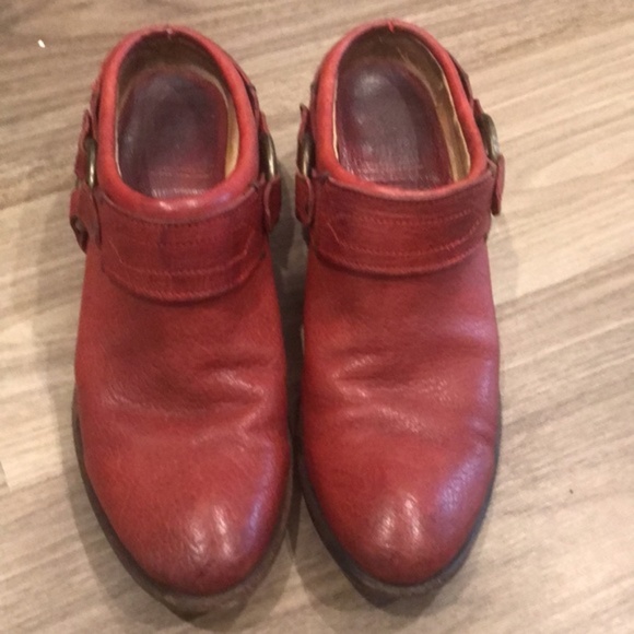 EUC Frye Red Carson Harness Belted Clog Booties (7.5) - Picture 3 of 9